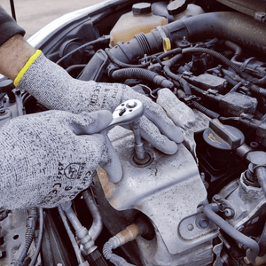 Using cut 3 PU gloves for car enginge maintenance